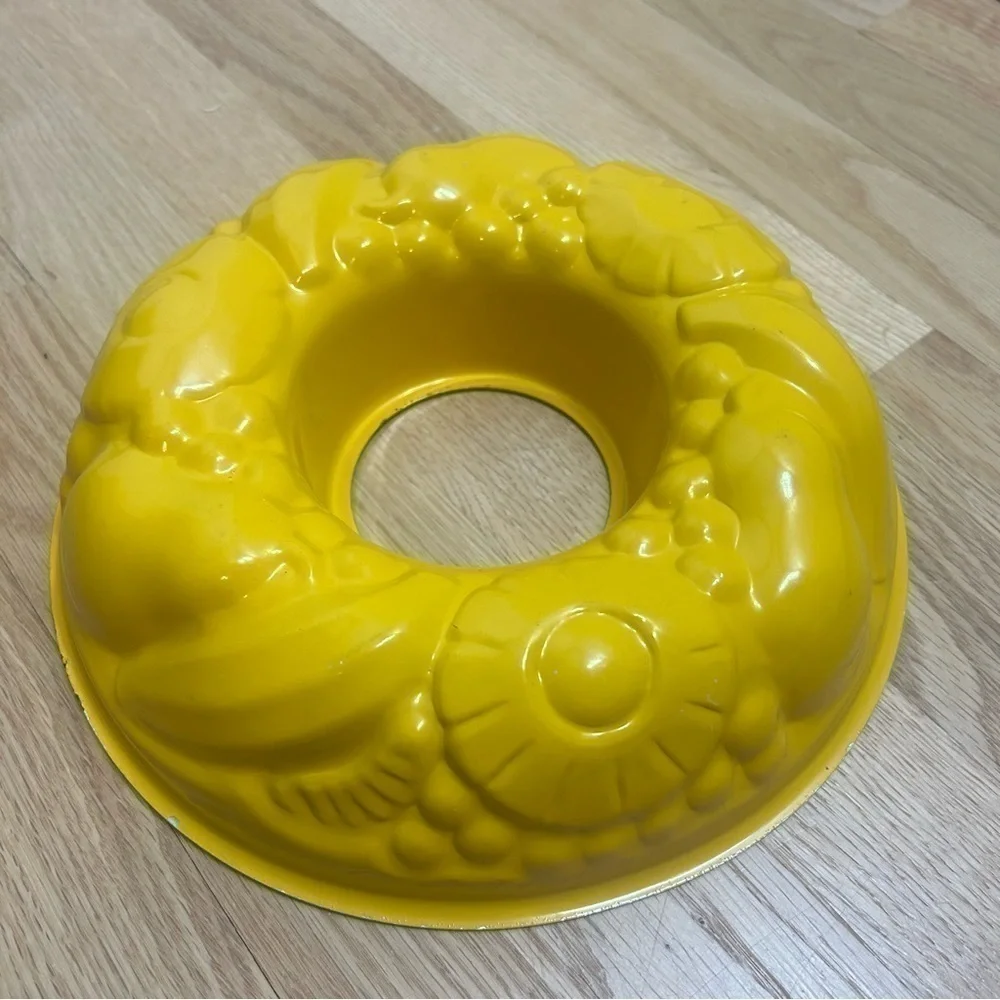 Vintage Yellow Bundt Pan Bright MCM Pineapple Fruit Banana Grapes Print